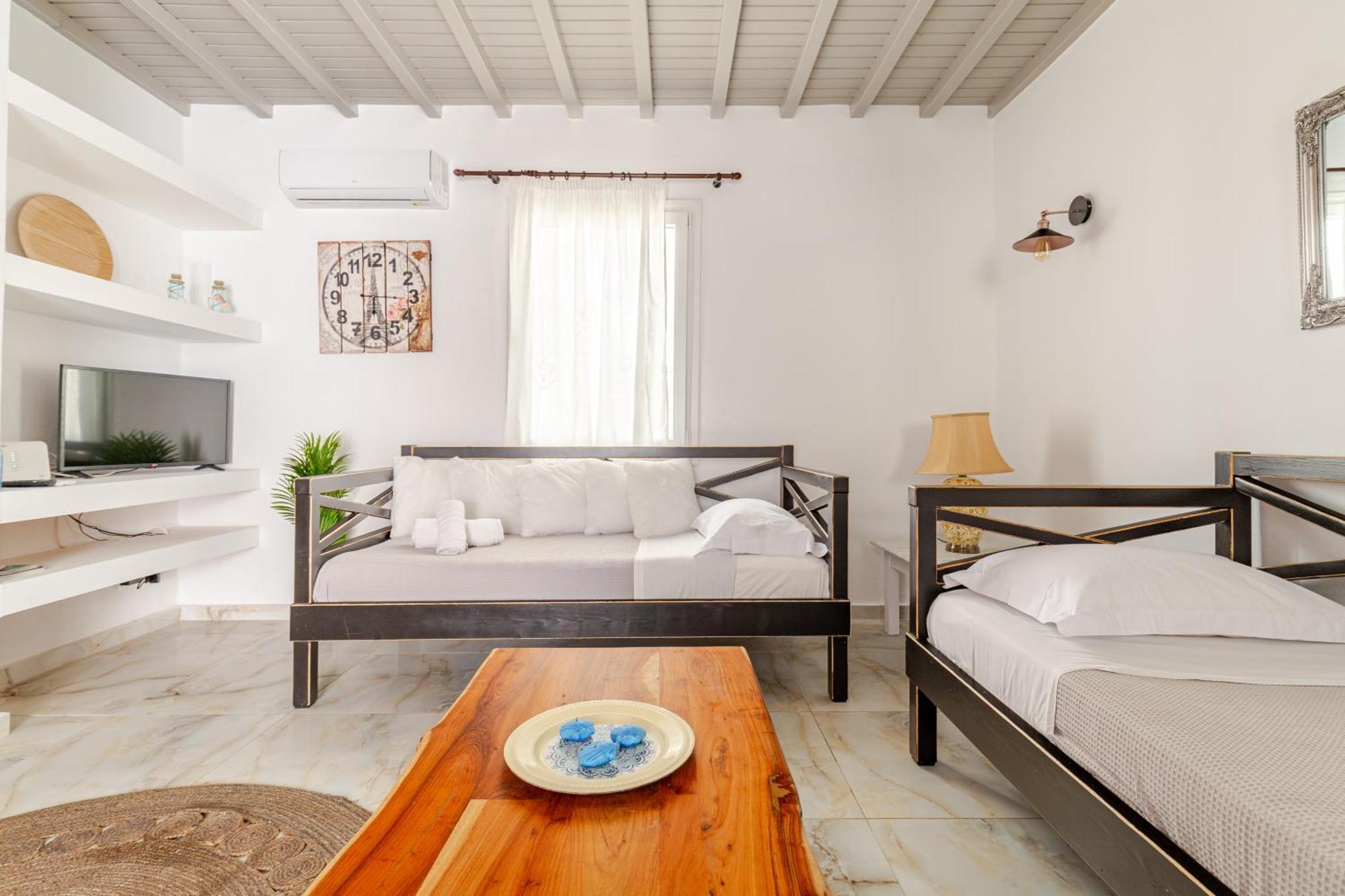 Elenitas Beach House In Ornos Dış mekan fotoğraf